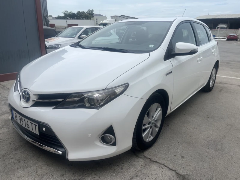 Toyota Auris, снимка 2 - Автомобили и джипове - 47217602