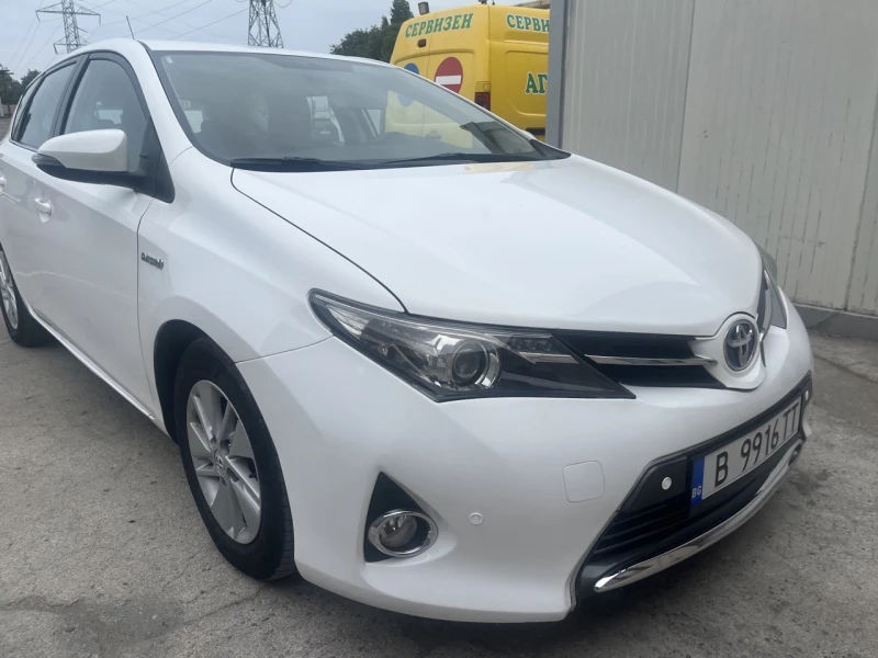 Toyota Auris, снимка 1 - Автомобили и джипове - 47217602