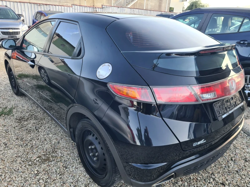 Honda Civic 1, 8 , снимка 4 - Автомобили и джипове - 47369241