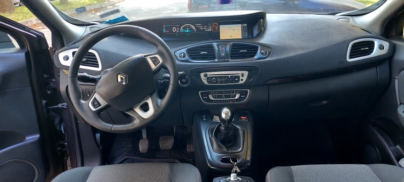 Renault Scenic 1.5DCI, снимка 4 - Автомобили и джипове - 47404900