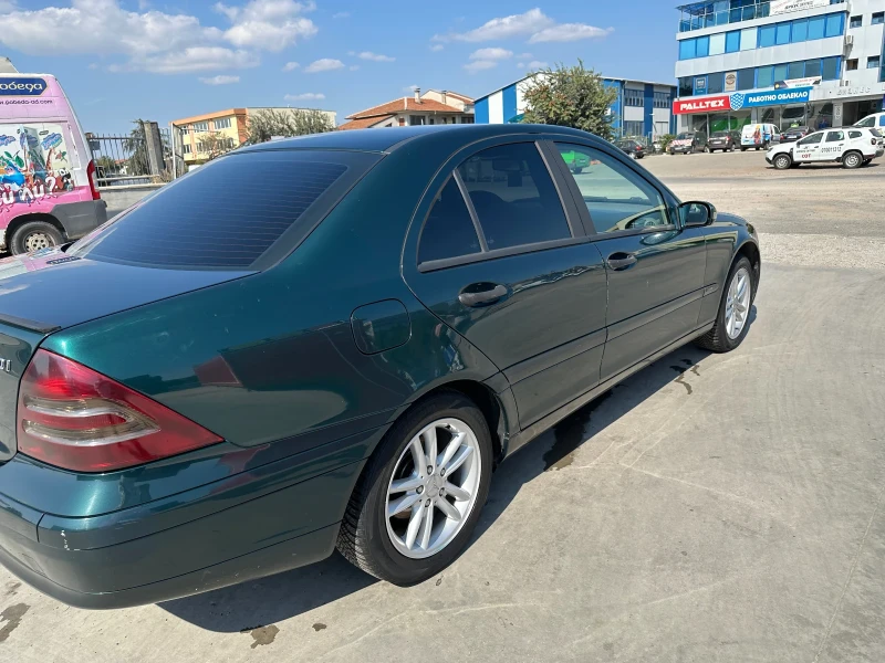 Mercedes-Benz C 220, снимка 3 - Автомобили и джипове - 47516031