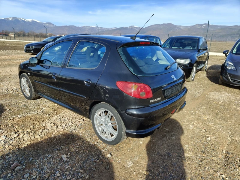 Peugeot 206 1.4 88КС. Газ бензин , снимка 4 - Автомобили и джипове - 48443803