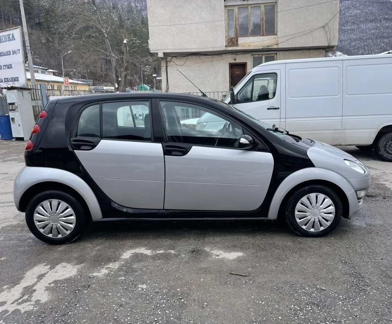 Smart Forfour, снимка 2 - Автомобили и джипове - 49211049