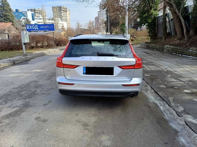 Volvo V60 2.0 D3, снимка 4 - Автомобили и джипове - 49301970