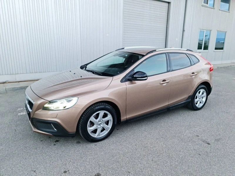 Volvo V40 Cross Country T4 AWD TURBO, снимка 9 - Автомобили и джипове - 51352601