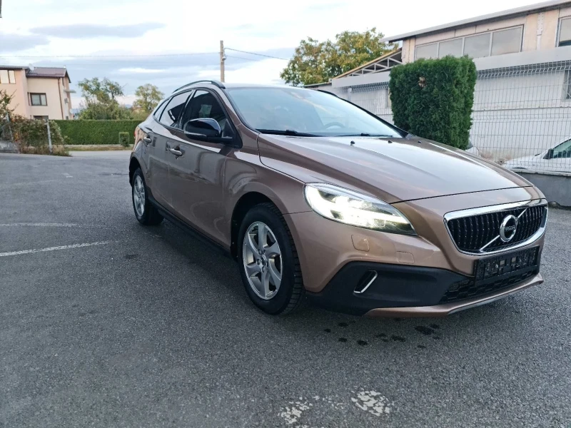 Volvo V40 Cross Country T4 AWD TURBO, снимка 7 - Автомобили и джипове - 51352601