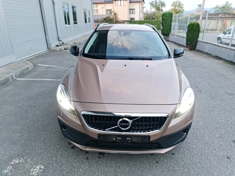 Volvo V40 Cross Country T4 AWD TURBO, снимка 4 - Автомобили и джипове - 51352601