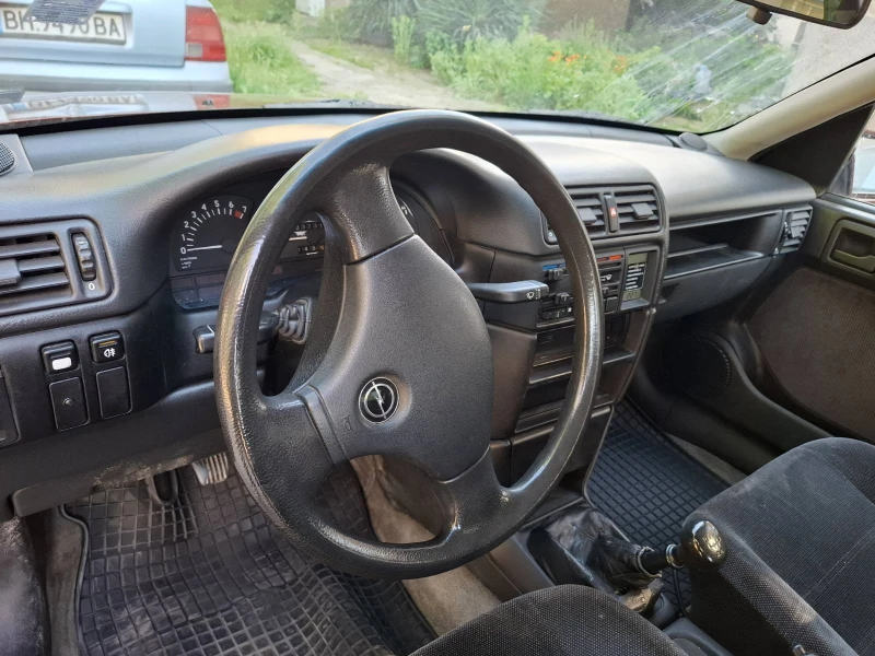 Opel Vectra 2.0i, снимка 11 - Автомобили и джипове - 52241909