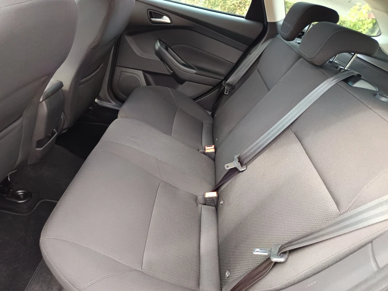 Ford Focus 1.5D, снимка 12 - Автомобили и джипове - 51386984