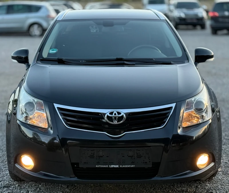 Toyota Avensis 2.0D-4D 126кс * Навигация* * Камера* * KeyLess* , снимка 2 - Автомобили и джипове - 52124087