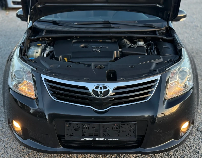Toyota Avensis 2.0D-4D 126кс * Навигация* * Камера* * KeyLess* , снимка 17 - Автомобили и джипове - 52124087
