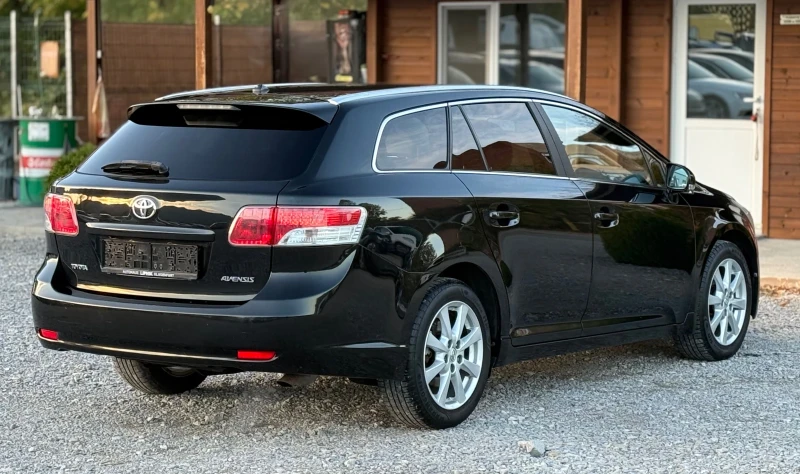 Toyota Avensis 2.0D-4D 126кс * Навигация* * Камера* * KeyLess* , снимка 6 - Автомобили и джипове - 52124087
