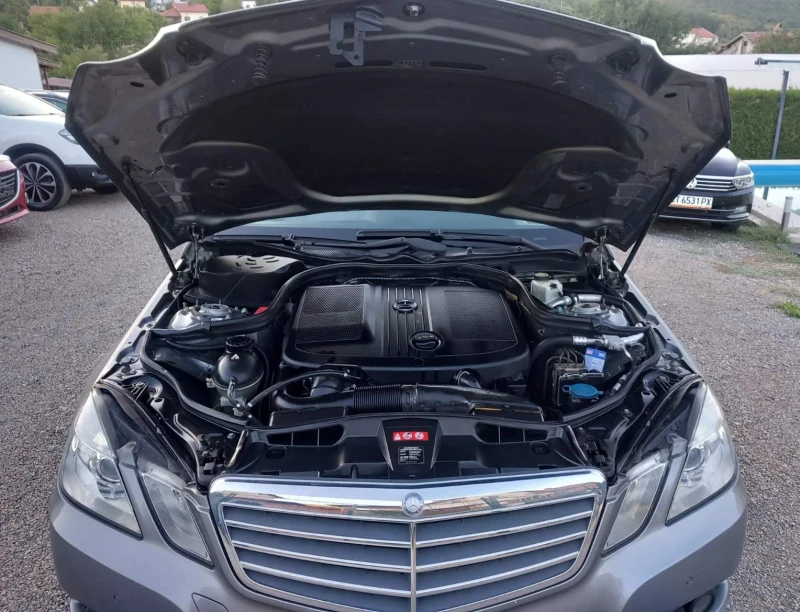 Mercedes-Benz E 200 2.2CDI-136HP/EU5, снимка 10 - Автомобили и джипове - 52261432