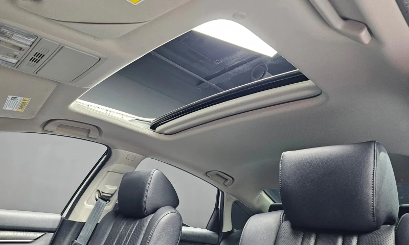 Honda Accord 1.5 Turbo, снимка 16 - Автомобили и джипове - 52551319