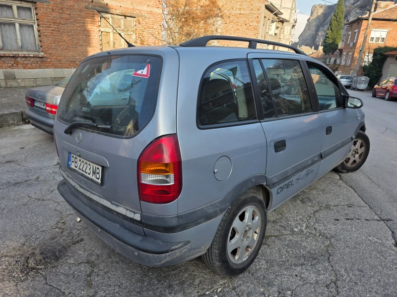 Opel Zafira 1.8 ГАЗ/Бензин, снимка 3 - Автомобили и джипове - 52869259