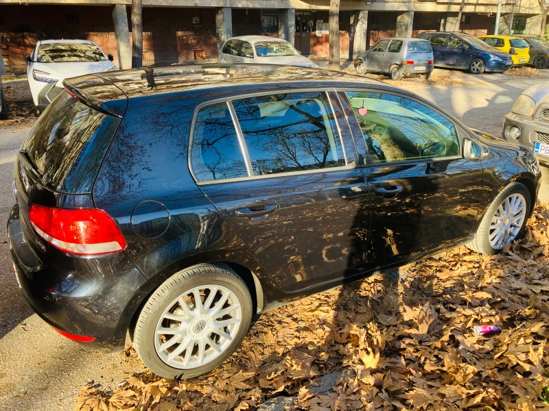 VW Golf 1.6 TDI , снимка 8 - Автомобили и джипове - 52929589
