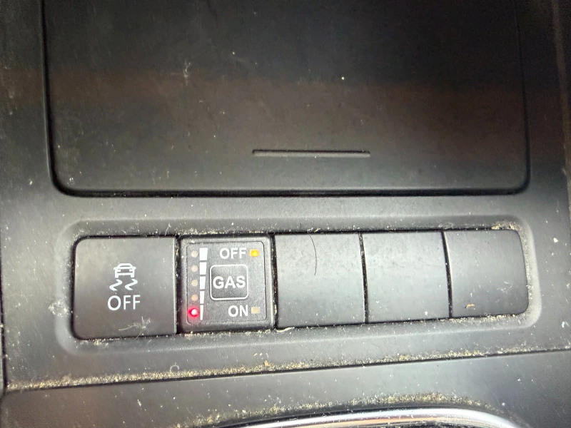 VW Golf 1.6GAZ EURO 4, снимка 12 - Автомобили и джипове - 53493160