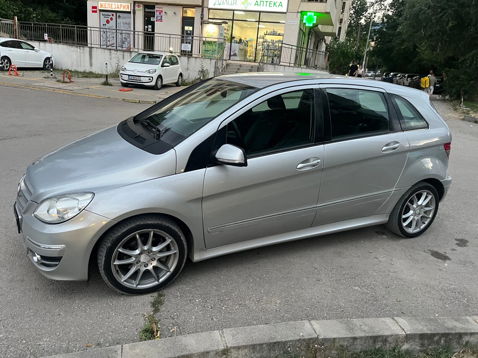 Mercedes-Benz B 180 6 скорости  - [1] 