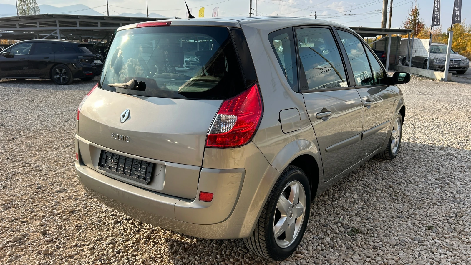 Renault Scenic 1.6-GPL-ФАБРИЧНА ГАЗ-ВНОС ИТАЛИЯ - изображение 4