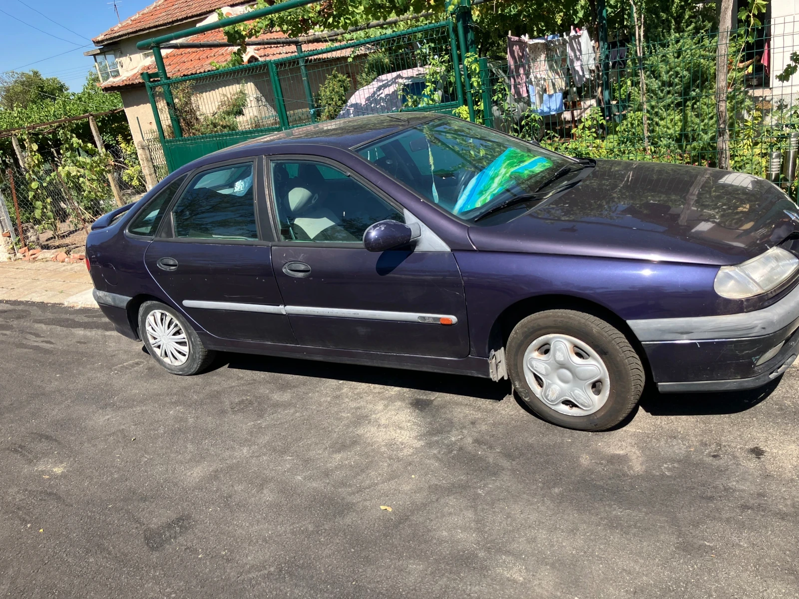 Renault Laguna 2.0 бензин 113кс - изображение 4