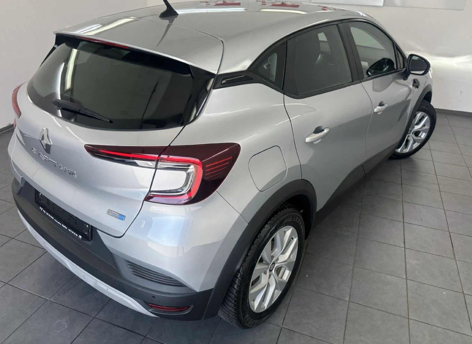 Renault Captur 1, 6 E-TECH 145 PHEV.NAVI.PDC. - изображение 4