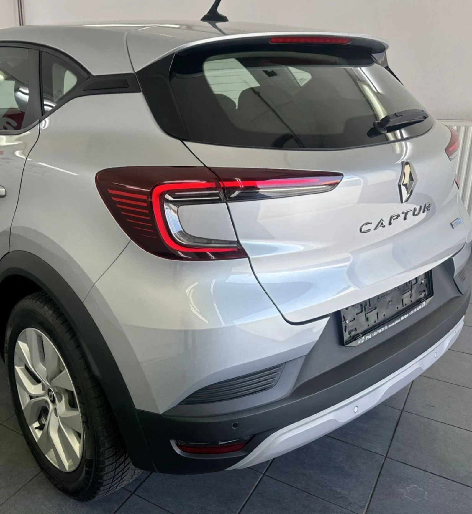 Renault Captur 1, 6 E-TECH 145 PHEV.NAVI.PDC. - изображение 5