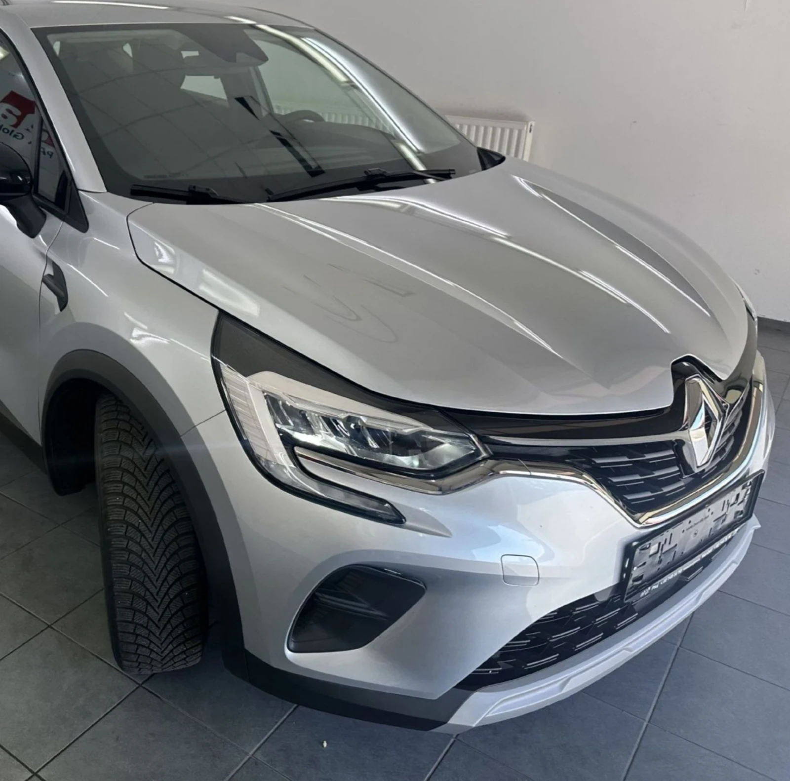 Renault Captur 1, 6 E-TECH 145 PHEV.NAVI.PDC. - изображение 2