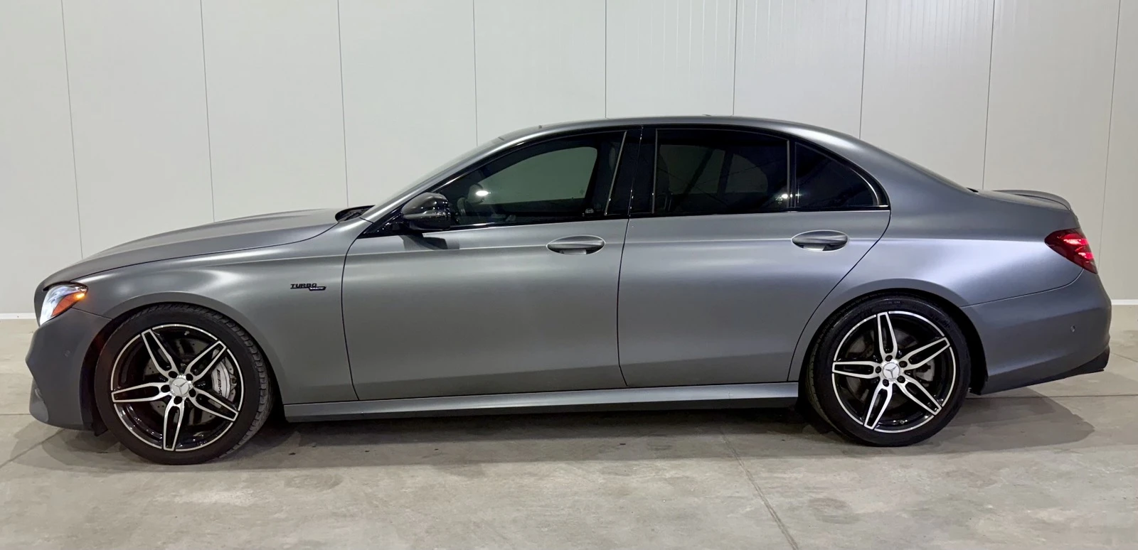 Mercedes-Benz E 53 AMG 4M Night Package - изображение 2