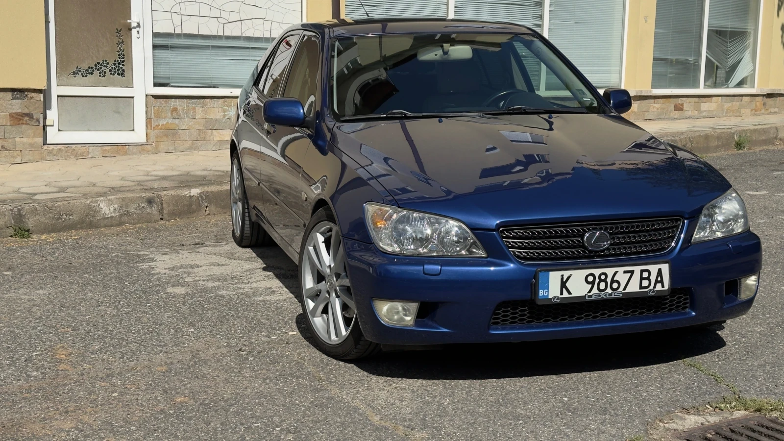 Lexus IS 200  - изображение 3