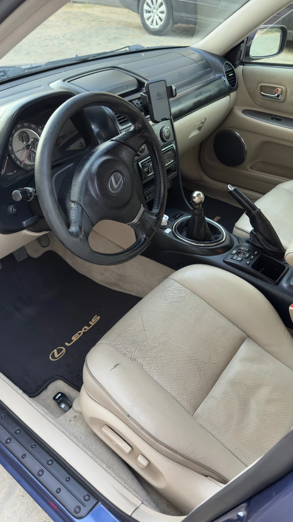 Lexus IS 200  - изображение 9