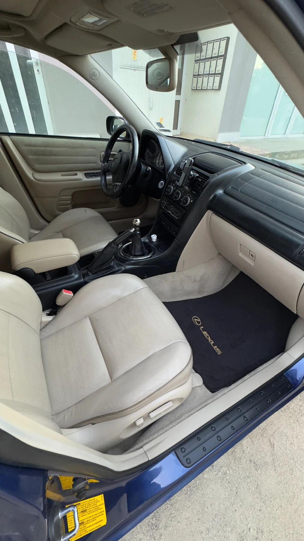 Lexus IS 200  - изображение 8