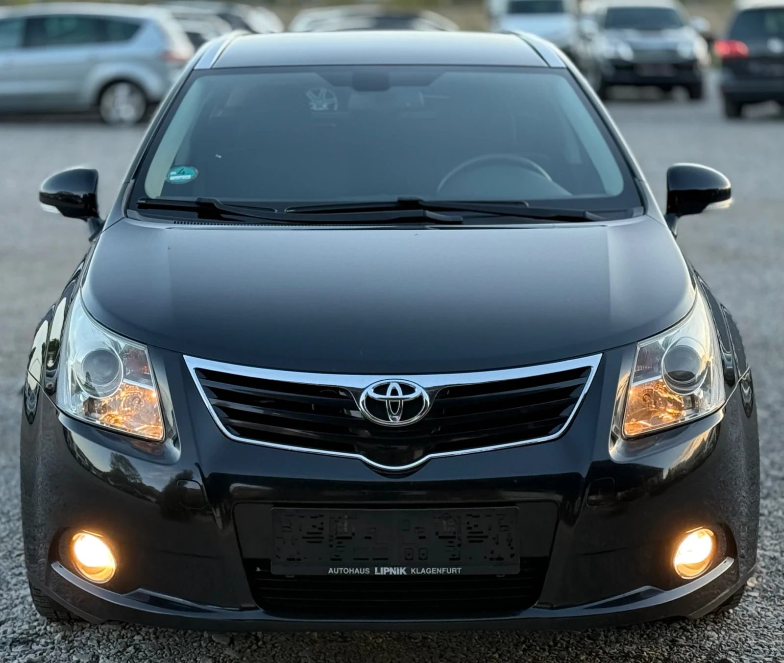 Toyota Avensis 2.0D-4D 126кс * Навигация* * Камера* * KeyLess*  - изображение 2
