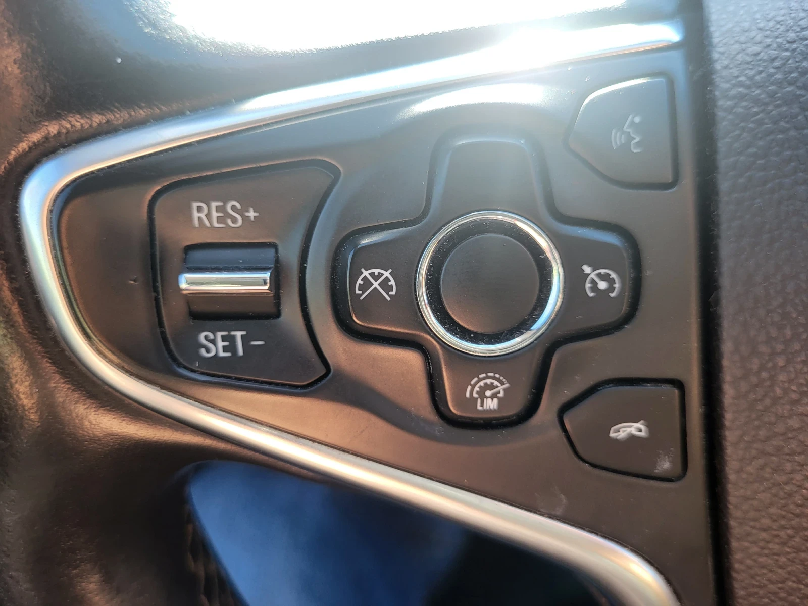 Opel Insignia Sport Tourier 1.6 CDTI - изображение 4