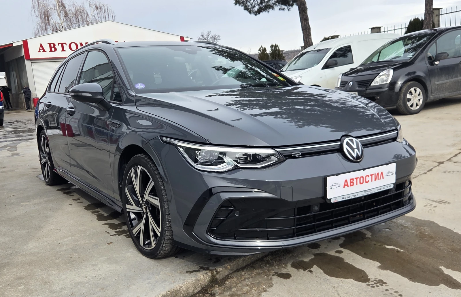 VW Golf R-Line в цвят Nardo Grey - изображение 3