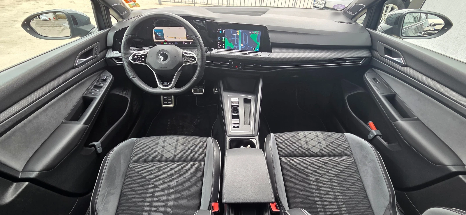 VW Golf R-Line в цвят Nardo Grey - изображение 9