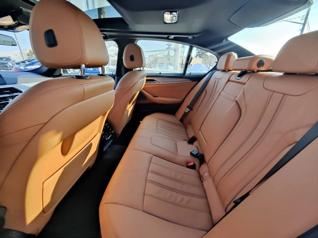 BMW 540 i xDrive M SPORT С РЕГИСТРАЦИЯ&АВТО КРЕДИТ, снимка 8 - Автомобили и джипове - 53989597