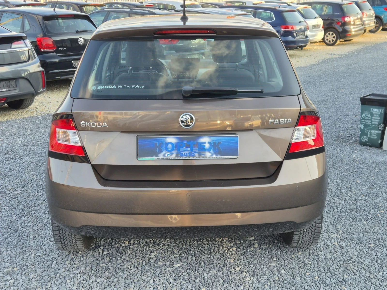 Skoda Fabia 1.0b, снимка 6 - Автомобили и джипове - 54067474