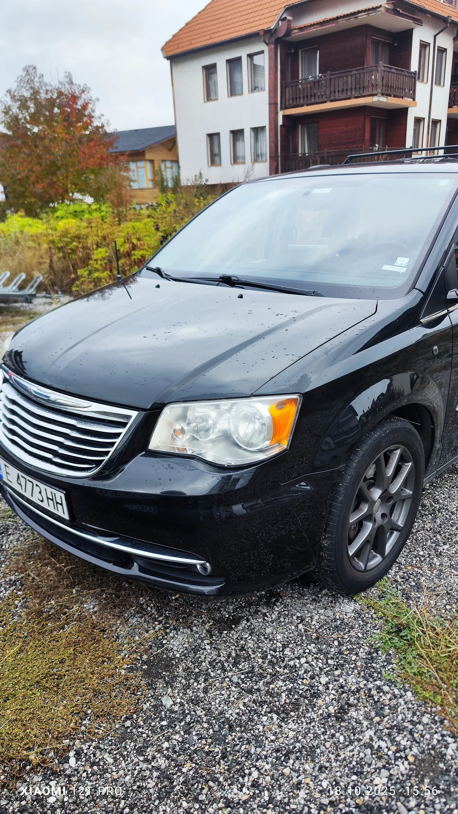 Chrysler Town and Country, снимка 2 - Автомобили и джипове - 54231858