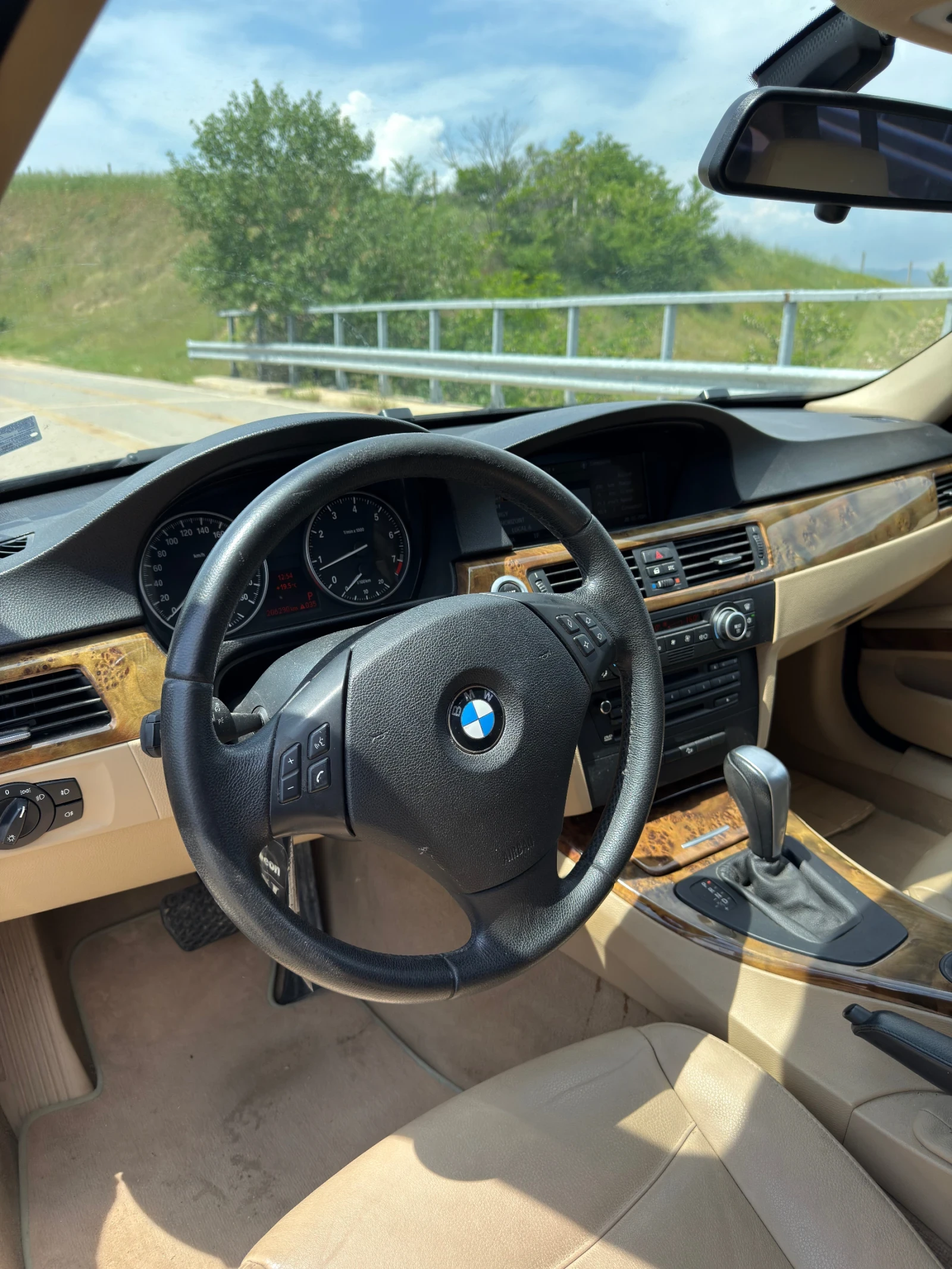 BMW 325 XI, снимка 5 - Автомобили и джипове - 54491642