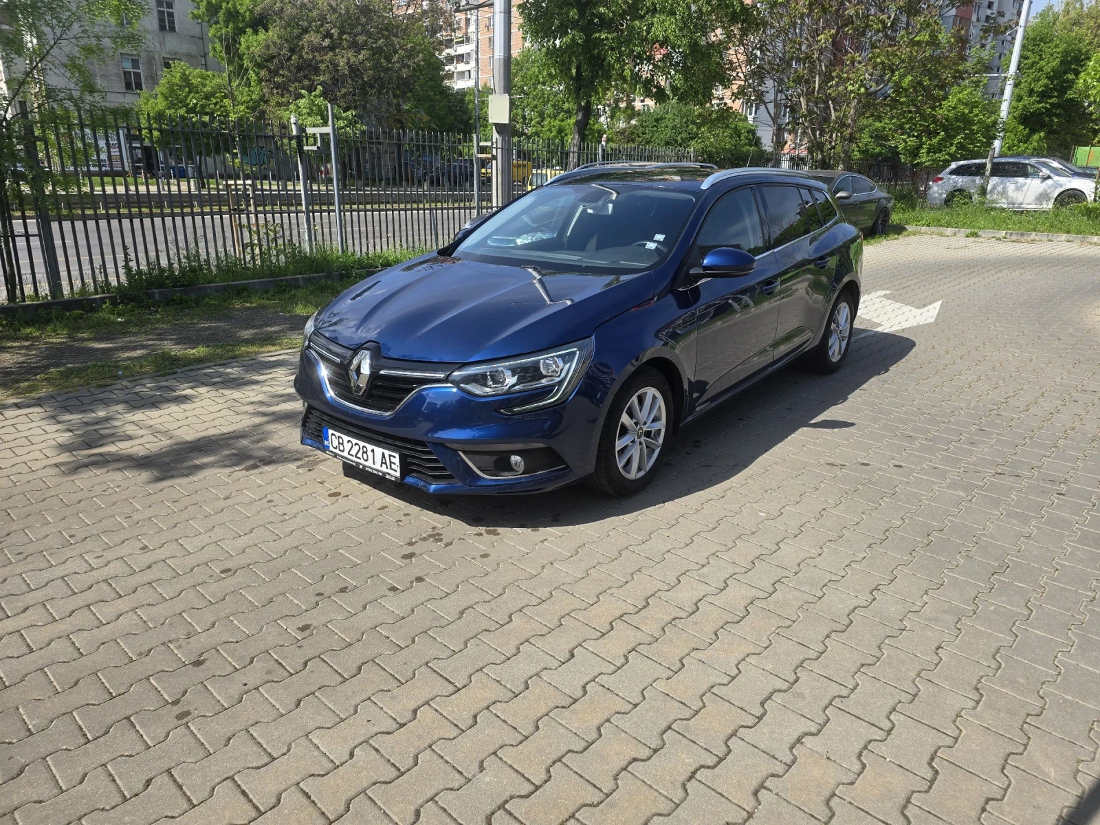 Renault Megane 1.5DCI, снимка 7 - Автомобили и джипове - 54503055