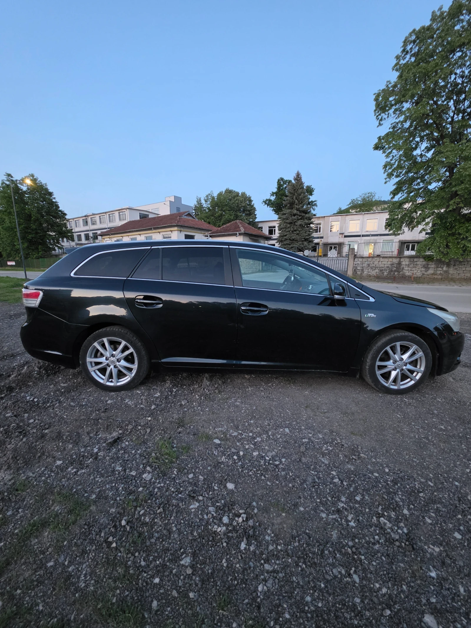 Toyota Avensis 2.2 D-CAT | Mobile.bg � ����������� 2
