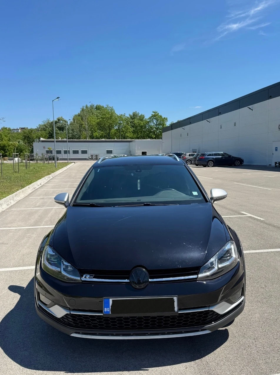 VW Golf Alltrack 2.0 TDI 184 HP DSG 4x4, снимка 2 - Автомобили и джипове - 54624112