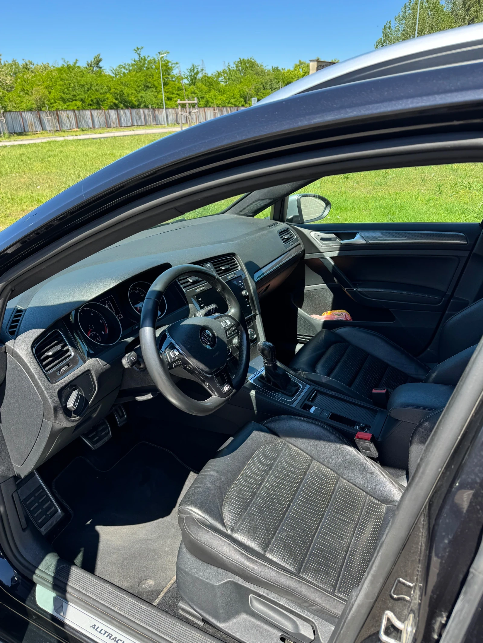 VW Golf Alltrack 2.0 TDI 184 HP DSG 4x4, снимка 7 - Автомобили и джипове - 54624112