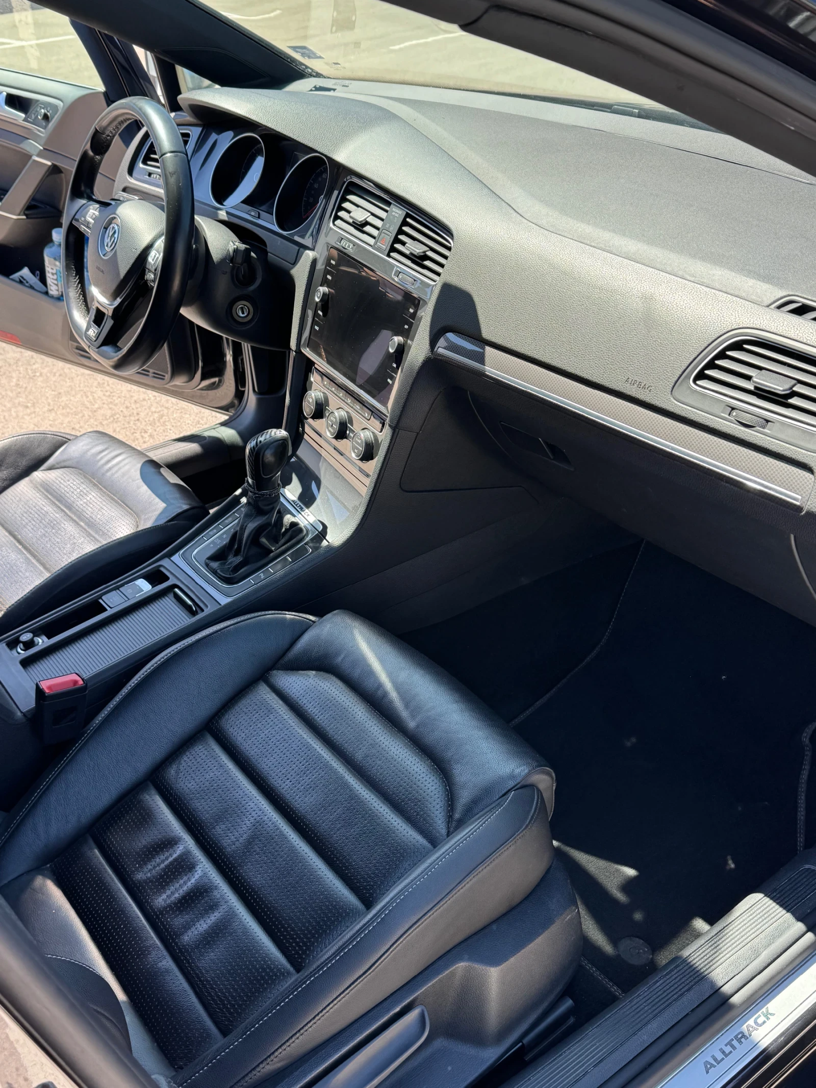 VW Golf Alltrack 2.0 TDI 184 HP DSG 4x4, снимка 8 - Автомобили и джипове - 54624112