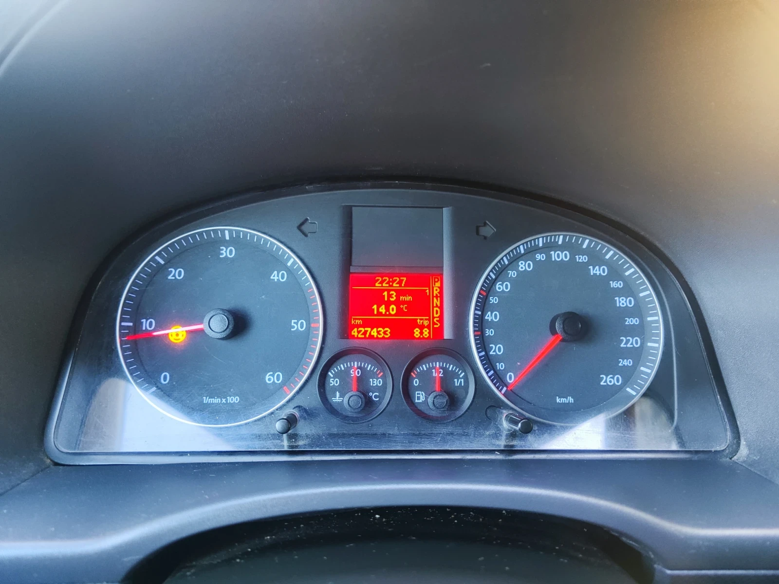VW Caddy 1.9 DSG, снимка 10 - Автомобили и джипове - 54757591