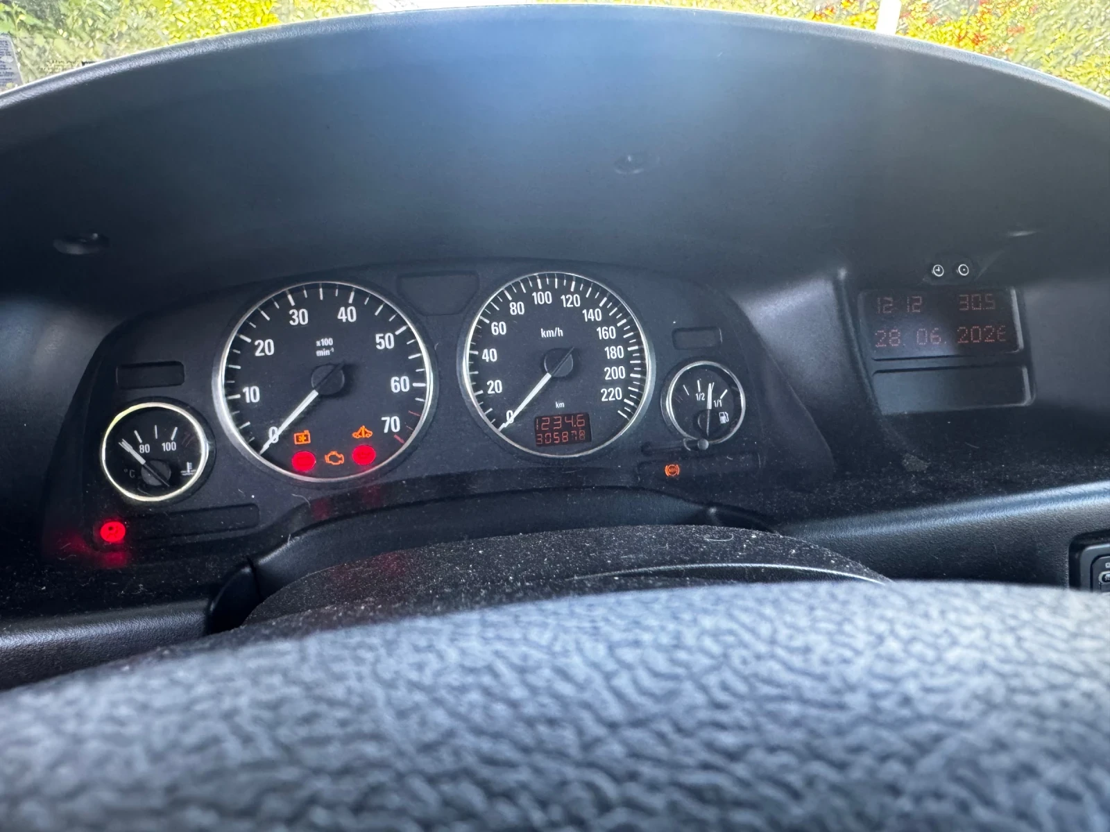 Opel Zafira 1.6, снимка 12 - Автомобили и джипове - 55076373