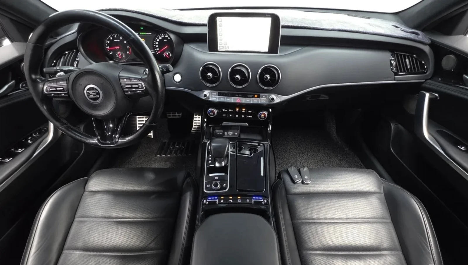 Kia Stinger 2.0 Turbo / GT line Platinum / ОБДУХ / 360 КАМЕРИ, снимка 6 - Автомобили и джипове - 55089063