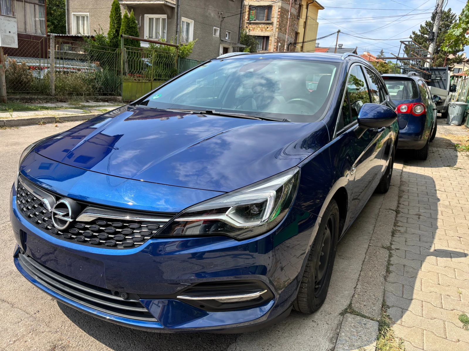 Opel Astra 1.2, снимка 2 - Автомобили и джипове - 55974378