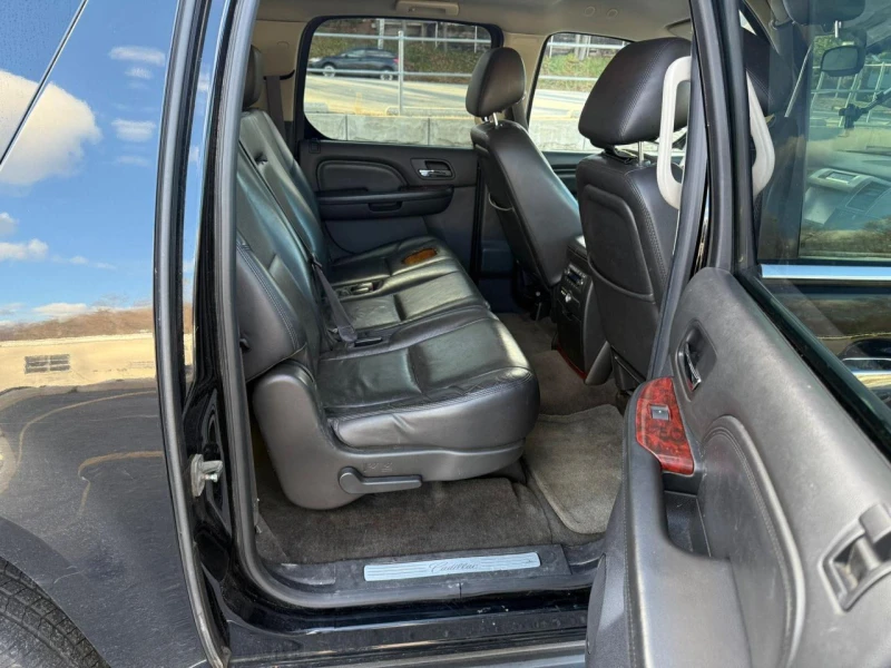 Cadillac Escalade ESV* KEYLESS* PARK ASSIST* ЗАДНА КАМЕРА* ПОДГРЕВ, снимка 7 - Автомобили и джипове - 48602630