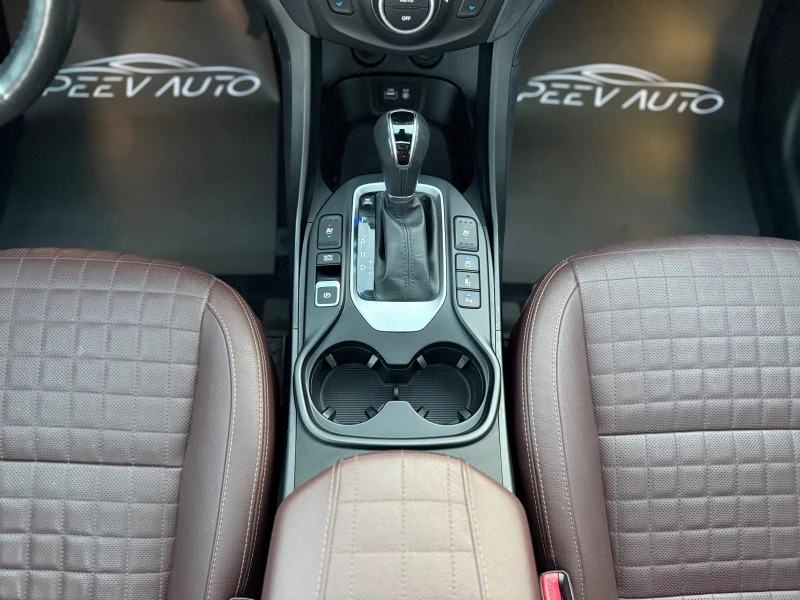 Hyundai Santa fe 25YAHRE HYUNDI#PANORAMA#PODGREV#KEYLESS GO#360VIEW, снимка 14 - Автомобили и джипове - 50678814